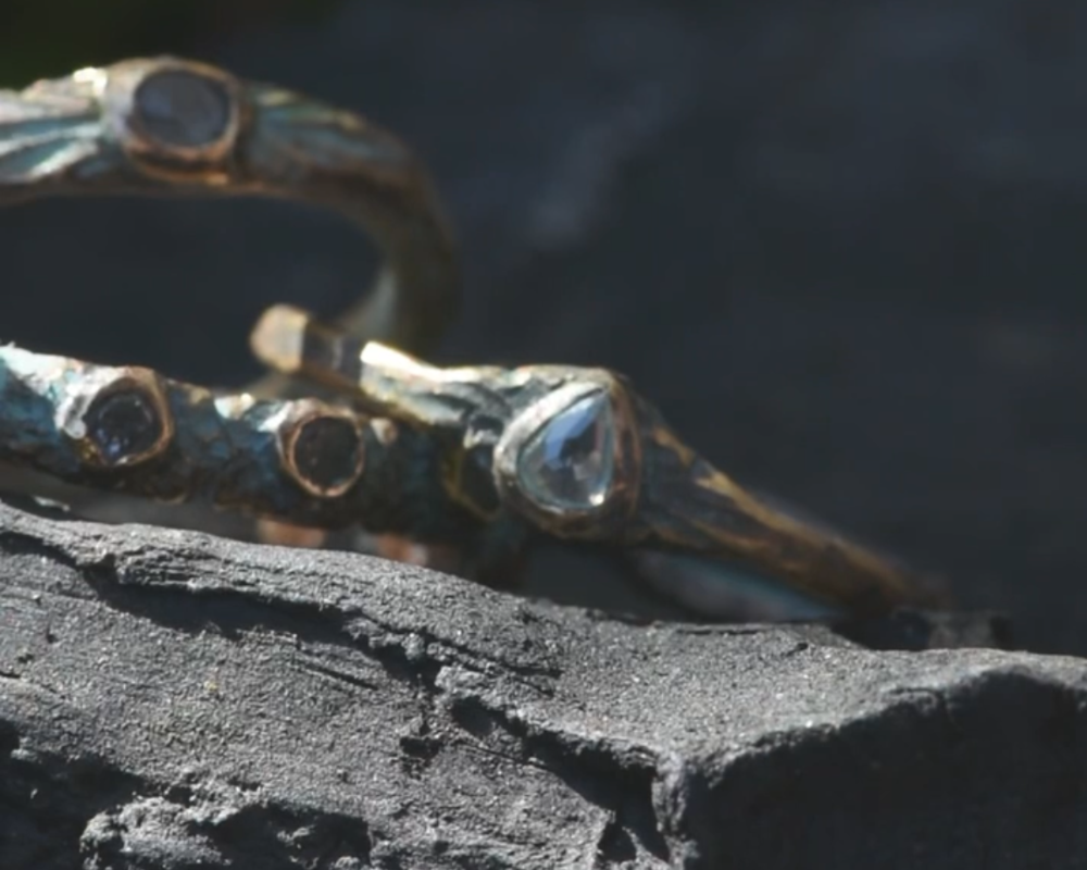 One of One—A Portal To A Past Moment Ring